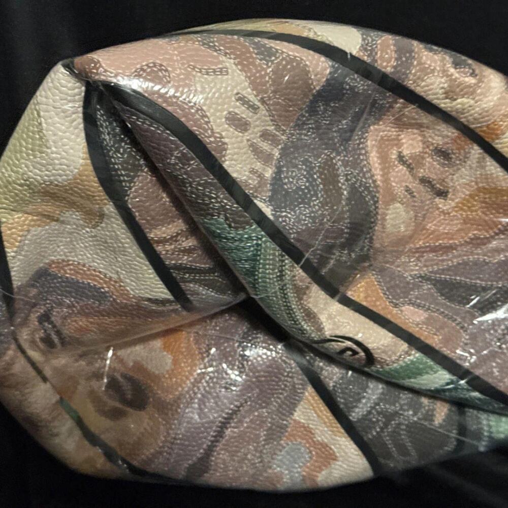 Jeff Hamilton x SneakerCon Mona Lisa Basketball Limited Edition Spalding Rare